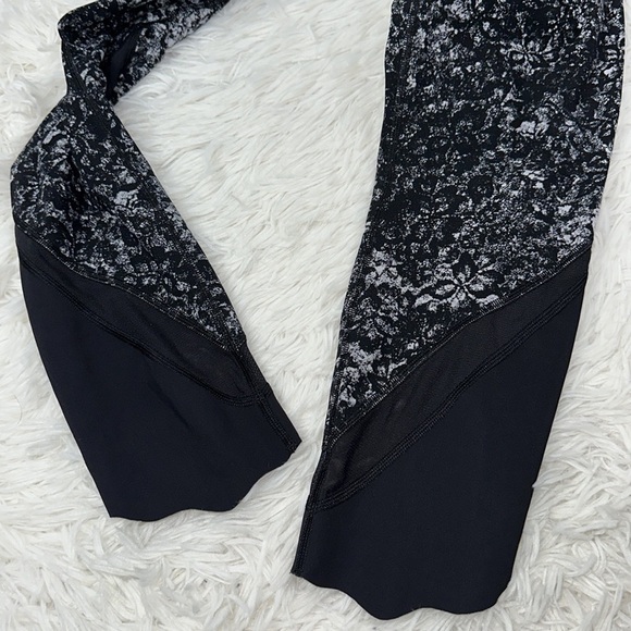 Lululemon Wunder Under Crop *Scallop 24" Achromatize Ice Grey - Picture 4 of 7